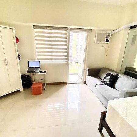 Paranaque City Field Residences מראה חיצוני תמונה
