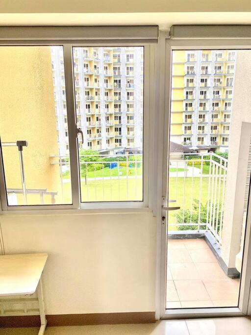Paranaque City Field Residences מראה חיצוני תמונה