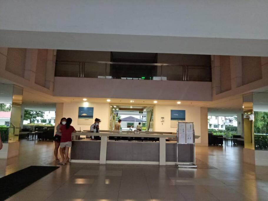 Paranaque City Field Residences מראה חיצוני תמונה