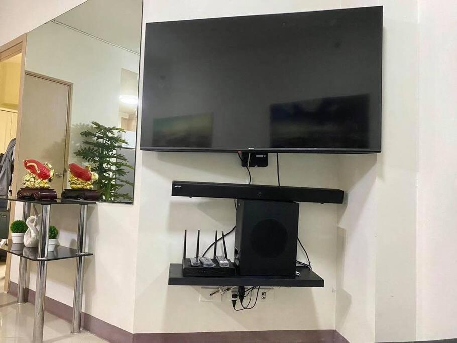 Paranaque City Field Residences מראה חיצוני תמונה